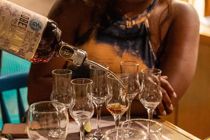 Geniet van een begeleide proeverij van Colombiaanse rum en ambachtelijke chocolade in Cartagena, foto 6 | wizardtrip