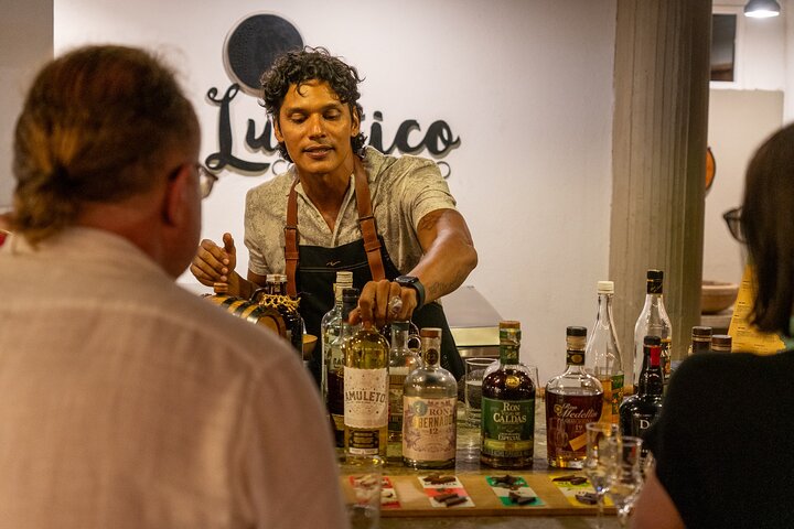 Geniet van een begeleide proeverij van Colombiaanse rum en ambachtelijke chocolade in Cartagena, foto 27 | wizardtrip