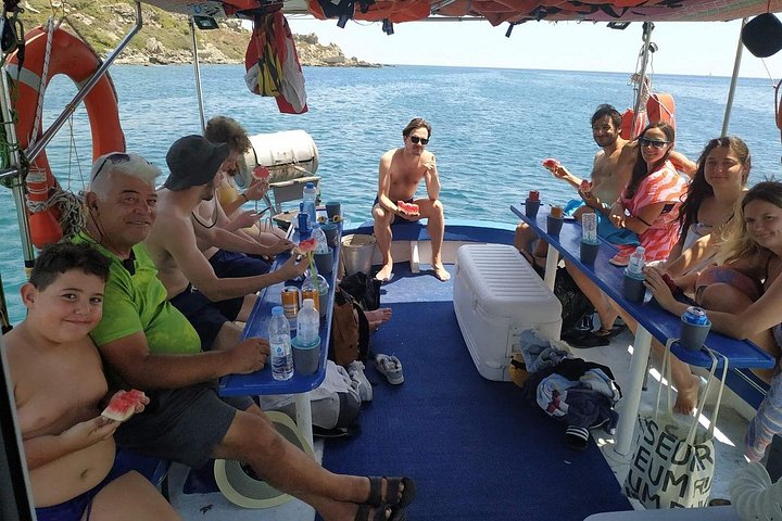 Excursión en barco de pesca tradicional en Rodas, Grecia, con pesca, natación y barbacoa a bordo, foto 18 | wizardtrip