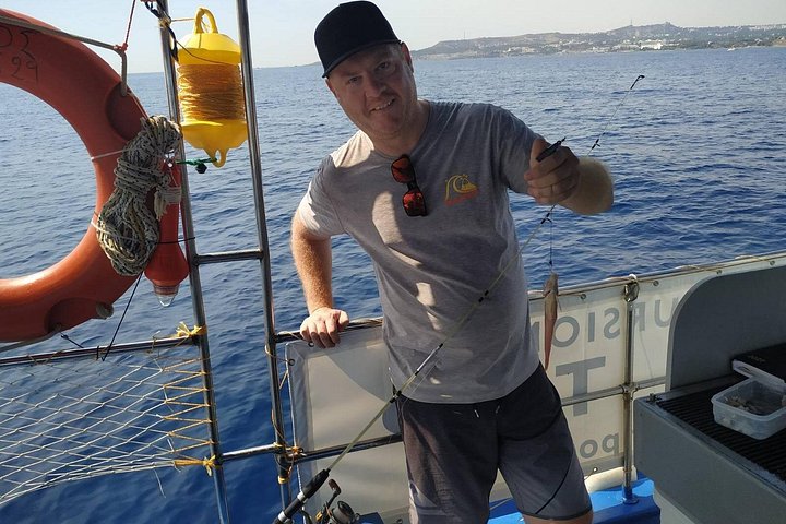 Excursión en barco de pesca tradicional en Rodas, Grecia, con pesca, natación y barbacoa a bordo, foto 21 | wizardtrip