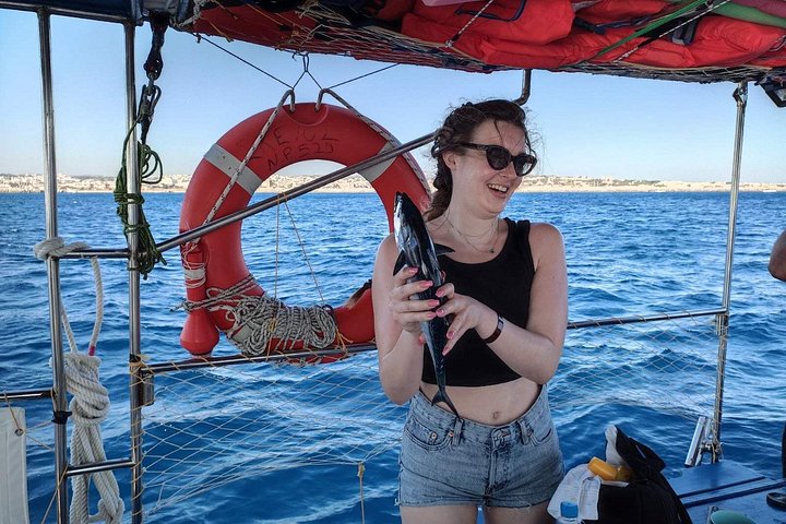 Excursión en barco de pesca tradicional en Rodas, Grecia, con pesca, natación y barbacoa a bordo, foto 28 | wizardtrip