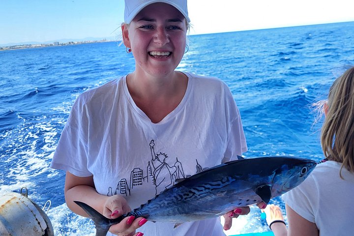 Excursión en barco de pesca tradicional en Rodas, Grecia, con pesca, natación y barbacoa a bordo, foto 46 | wizardtrip