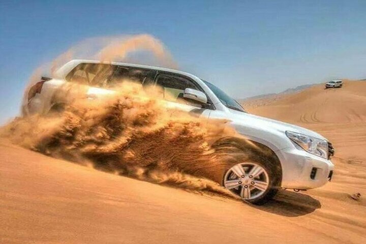 Ökensafariäventyr i Doha med dune bashing, kamelridning och sandboarding, foto 9 | wizardtrip