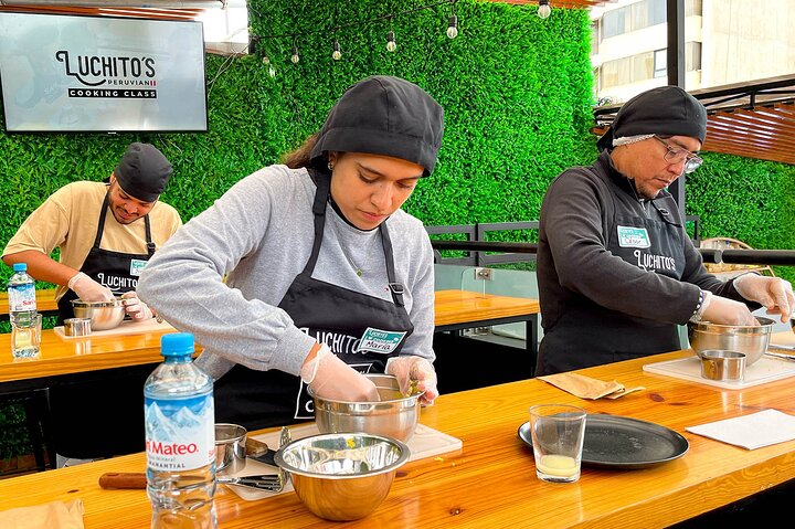 Cours de cuisine péruvienne pratique à Lima, apprentissage du ceviche et du Pisco Sour, photo 9 | wizardtrip