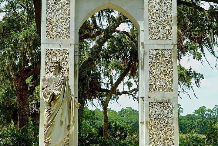 Tour guiado de carrinho de golfe pelo histórico e belo Cemitério Bonaventure em Savannah, foto 6 | wizardtrip