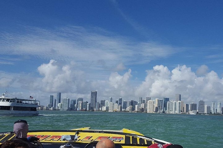 Vivez un tour exaltant en hors-bord à Miami avec des vues imprenables sur l'horizon et le littoral, photo 15 | wizardtrip