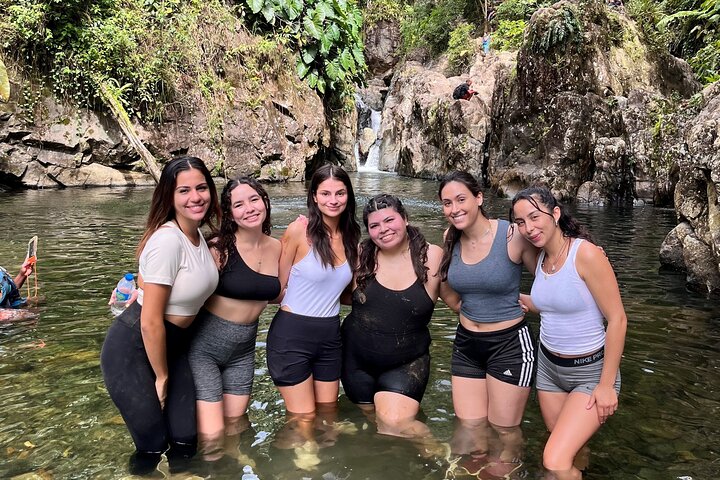 Découvrez les toboggans naturels et l'écosystème luxuriant de la forêt nationale d'El Yunque lors de cette visite guidée depuis San Juan, photo 9 | wizardtrip