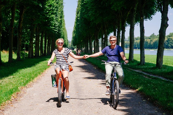 Visite guidée à vélo de Versailles : Palais, Jardins et Pique-nique | wizardtrip