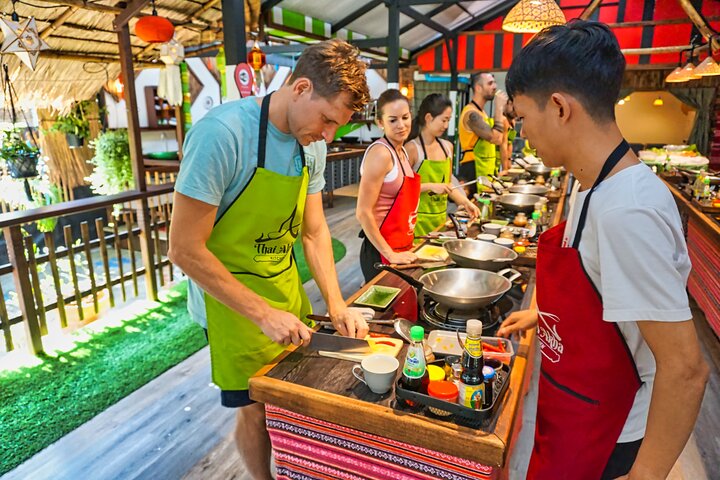 Leer authentiek Thais en Akha koken in Chiang Mai met een lokale chef, inclusief markttours en culturele inzichten, foto 11 | wizardtrip