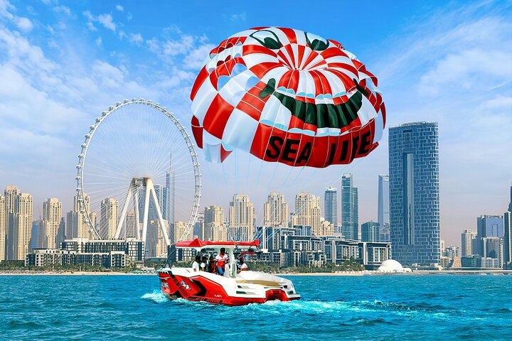 Parasailing Dubai with Palm Jumeirah, JBR & Ain Dubai Views | wizardtrip