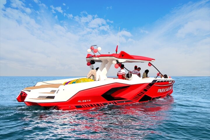 Upplev spännande parasailing över Dubais vatten med fantastisk utsikt över Palm Jumeirah och JBR, foto 19 | wizardtrip