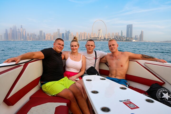 Upplev spännande parasailing över Dubais vatten med fantastisk utsikt över Palm Jumeirah och JBR, foto 29 | wizardtrip