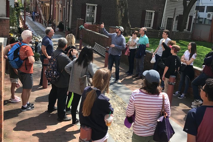 Historic walking tour of Philadelphia's Old City, featuring key landmarks and Founding Fathers' sites, photo 6 | wizardtrip