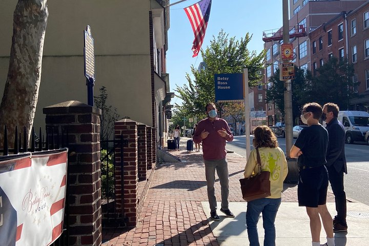 Historic walking tour of Philadelphia's Old City, featuring key landmarks and Founding Fathers' sites, photo 10 | wizardtrip