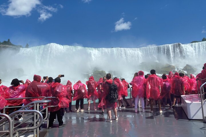 Excursion d'une journée aux chutes du Niagara au départ de Toronto, avec croisière, vignoble et déjeuner, photo 13 | wizardtrip
