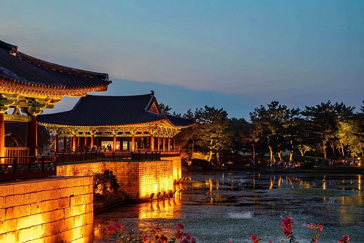 Utforska Silla-rikets gamla historia och kultur i Gyeongju, inklusive tempel, traditionella byar och kungliga gravar, på en dagsutflykt från Busan, foto 16 | wizardtrip