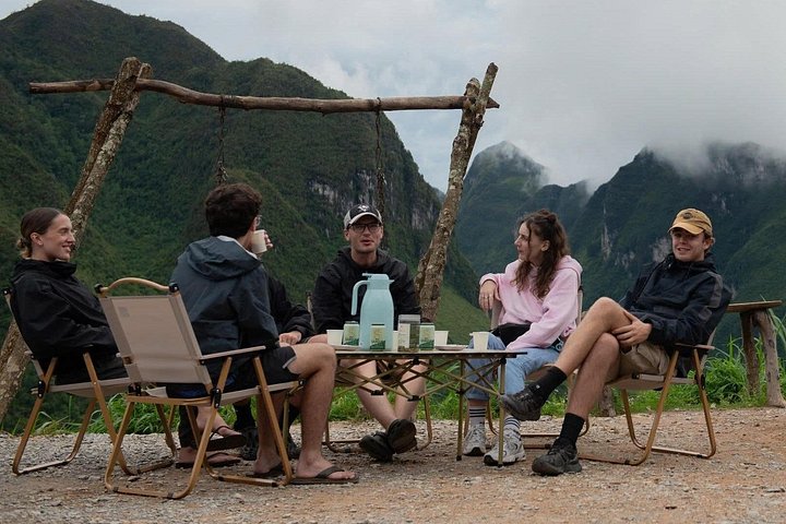 Découvrez la boucle de Ha Giang lors d'un circuit moto de 3 jours, présentant des cols de montagne, des rivières et la culture locale du Vietnam, photo 7 | wizardtrip