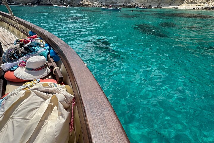 Giro in barca a Cagliari con soste bagno, snorkeling e aperitivo, foto 10 | wizardtrip