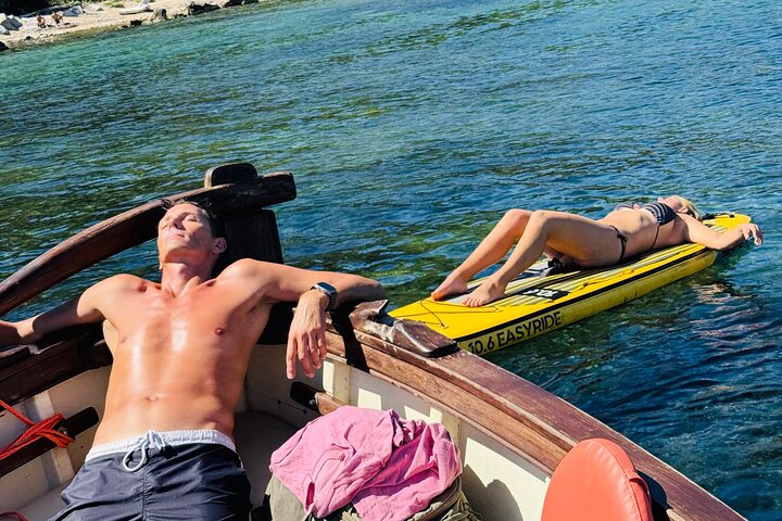 Giro in barca a Cagliari con soste bagno, snorkeling e aperitivo, foto 13 | wizardtrip