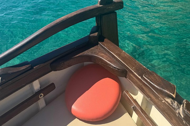 Giro in barca a Cagliari con soste bagno, snorkeling e aperitivo, foto 29 | wizardtrip