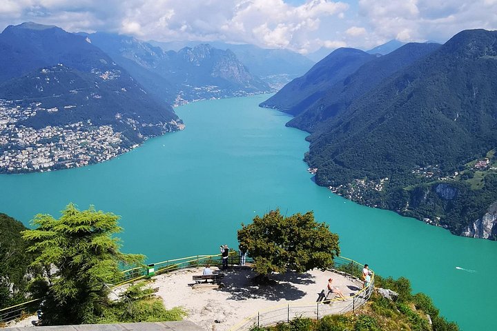 Une excursion panoramique en petit groupe depuis Milan visitant le lac de Côme en Italie et le lac de Lugano en Suisse, photo 34 | wizardtrip