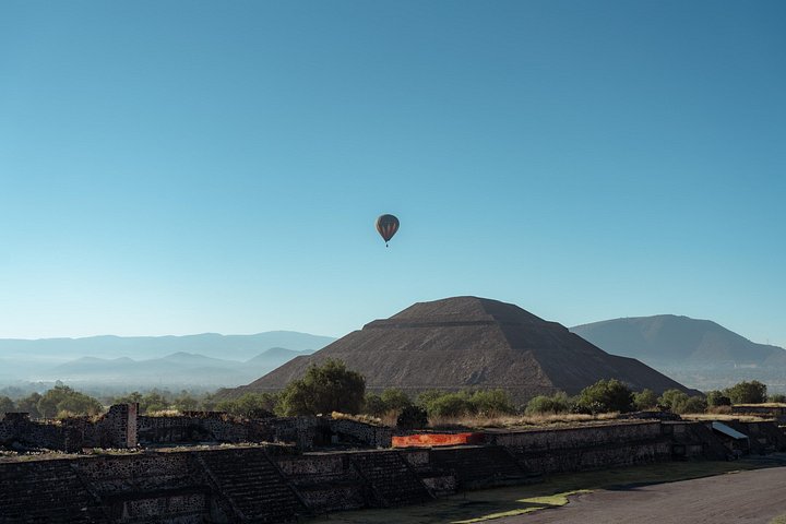 Tidig morgontur till Teotihuacan-pyramiderna i Mexico City, som visar antika ruiner och historiska platser, foto 6 | wizardtrip