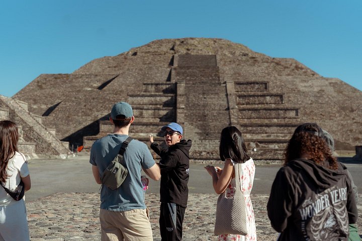 Tidig morgontur till Teotihuacan-pyramiderna i Mexico City, som visar antika ruiner och historiska platser, foto 16 | wizardtrip