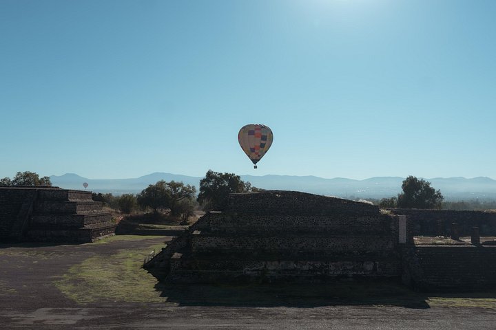 Tidig morgontur till Teotihuacan-pyramiderna i Mexico City, som visar antika ruiner och historiska platser, foto 22 | wizardtrip