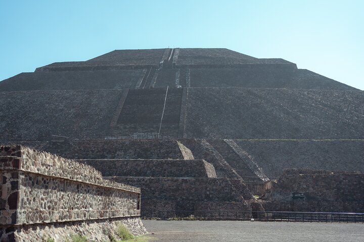 Tidig morgontur till Teotihuacan-pyramiderna i Mexico City, som visar antika ruiner och historiska platser, foto 28 | wizardtrip