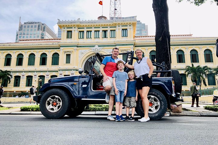 Privé U.S. Army Jeep tour van Ho Chi Minh City's historische monumenten en levendige straten, foto 14 | wizardtrip