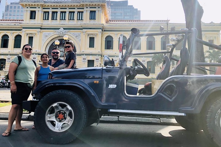 Privé U.S. Army Jeep tour van Ho Chi Minh City's historische monumenten en levendige straten, foto 18 | wizardtrip