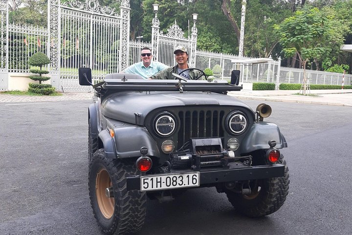 Privé U.S. Army Jeep tour van Ho Chi Minh City's historische monumenten en levendige straten, foto 19 | wizardtrip