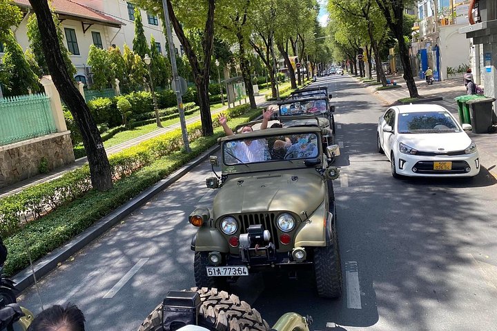Privé U.S. Army Jeep tour van Ho Chi Minh City's historische monumenten en levendige straten, foto 29 | wizardtrip
