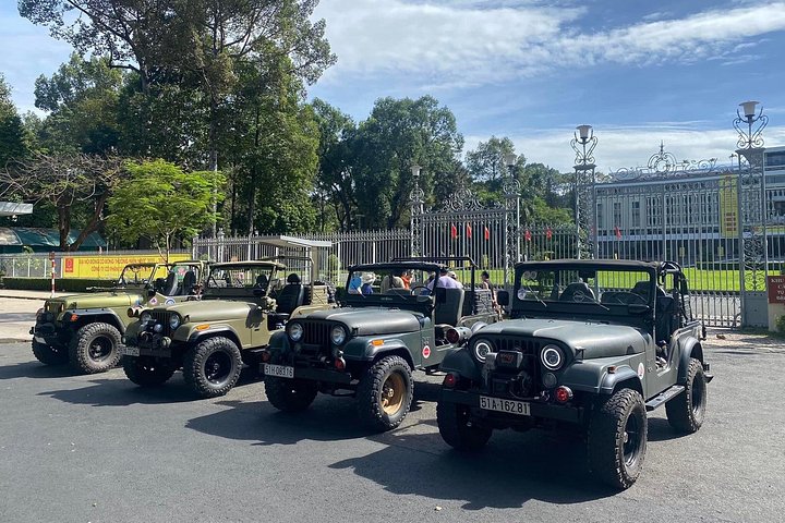 Privé U.S. Army Jeep tour van Ho Chi Minh City's historische monumenten en levendige straten, foto 36 | wizardtrip