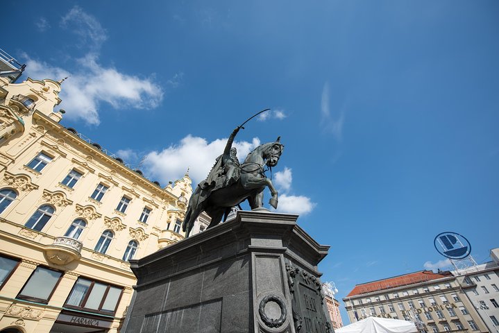 Udforsk Zagrebs historie fra det 20. århundrede, inklusive Anden Verdenskrigs tunneler og Hjemlandskrigen, foto 9 | wizardtrip