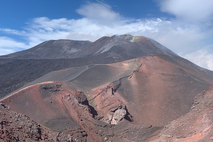 Trekking adventure on Mount Etna, Sicily, with cable car and 4x4 ascent to craters, photo 10 | wizardtrip