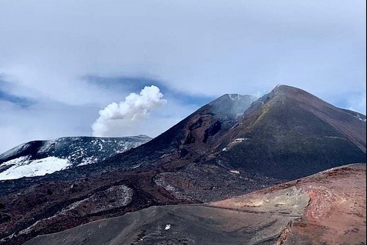 Trekking adventure on Mount Etna, Sicily, with cable car and 4x4 ascent to craters, photo 12 | wizardtrip