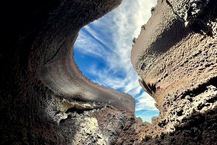 Trekking adventure on Mount Etna, Sicily, with cable car and 4x4 ascent to craters, photo 22 | wizardtrip