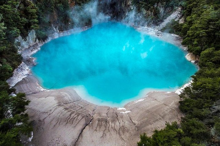 Rotorua Kleingruppen-Morgen-Tour nach Waimangu und Wai-O-Tapu | wizardtrip