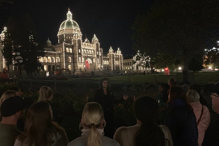 Ghostly Walking Tour in Victoria | wizardtrip