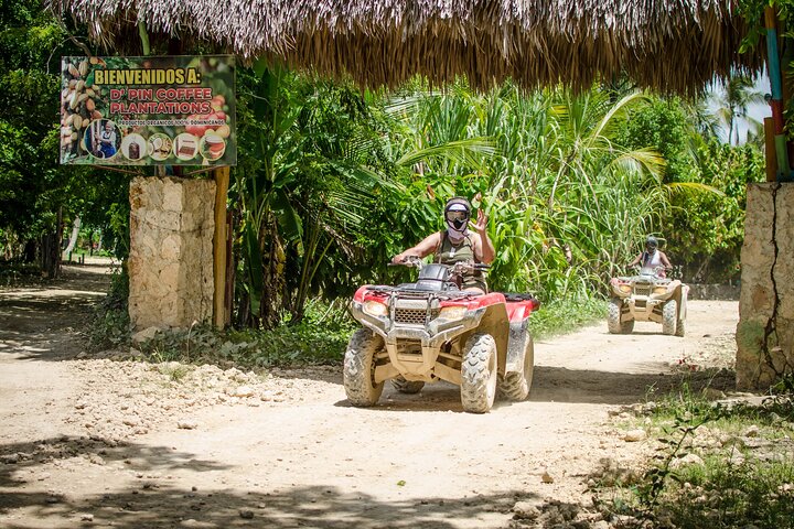 ATV-eventyr som utforsker det dominikanske landskapet, vannhule og Macao Beach, foto 25 | wizardtrip