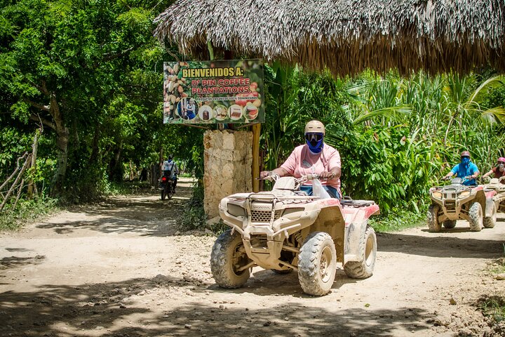 ATV-eventyr som utforsker det dominikanske landskapet, vannhule og Macao Beach, foto 27 | wizardtrip