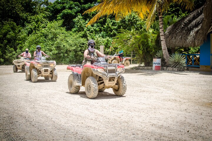 ATV-eventyr som utforsker det dominikanske landskapet, vannhule og Macao Beach, foto 31 | wizardtrip
