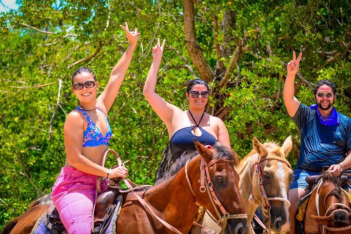 Découvrez l'équitation, les aventures en VTT et la baignade en grotte en République Dominicaine, photo 47 | wizardtrip
