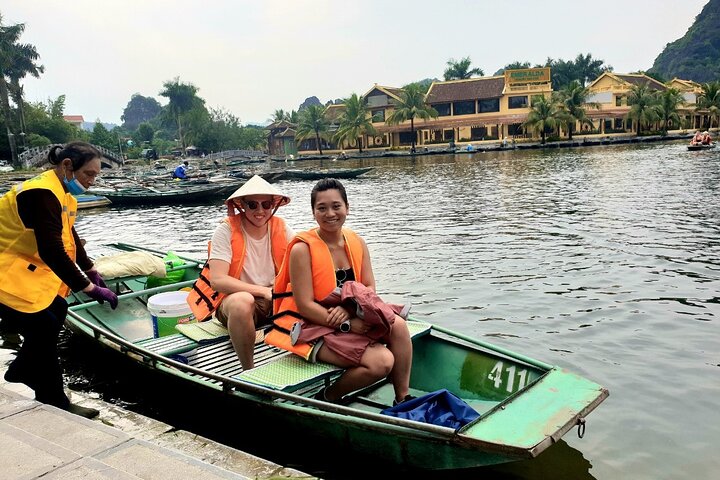 Full day tour in Ninh Binh, Vietnam, featuring Tam Coc boat trips, Mua Cave, and Hoa Lu ancient capital, photo 7 | wizardtrip