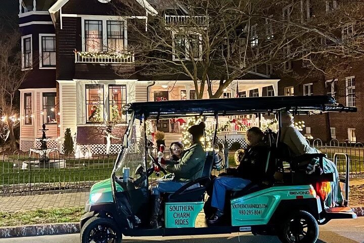 Recorrido histórico por la ciudad de Charlotte en carrito de golf, mostrando monumentos y encanto local, foto 6 | wizardtrip