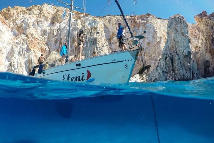 ミロス島とポリエイゴス島を巡る終日ボートクルーズ、ギリシャ、水泳、シュノーケリング、食事が含まれます、写真7 | wizardtrip