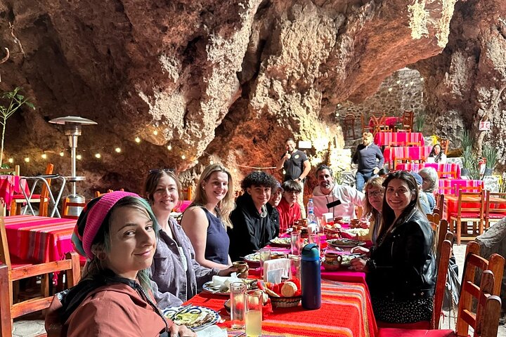 Voo de balão sobre pirâmides de Teotihuacan ao nascer do sol com café da manhã na caverna no México, foto 21 | wizardtrip