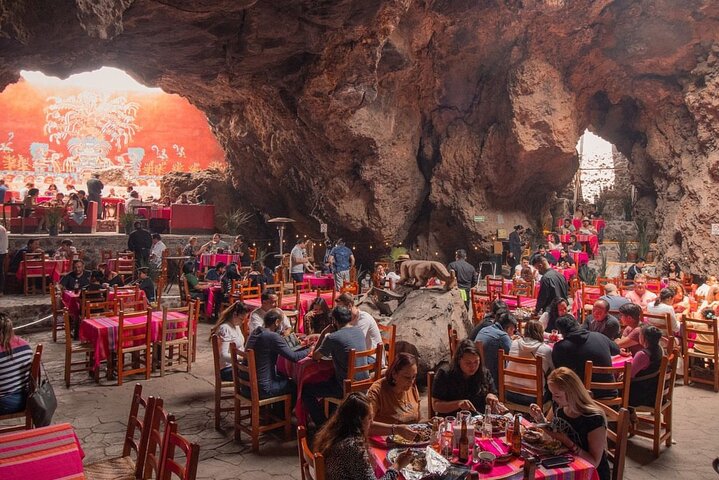 Voo de balão sobre pirâmides de Teotihuacan ao nascer do sol com café da manhã na caverna no México, foto 26 | wizardtrip