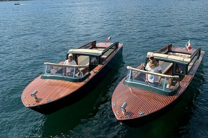Tour privato di lusso in barca di legno sul Lago di Como, Italia, con ville e viste panoramiche, foto 32 | wizardtrip